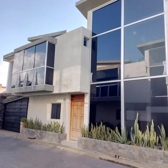 Townhouse A Estrenar, En Obra Blanca, Pare Remodelar Y Decorar A Su Gusto Res Naiguata, Urb Manantial. Naguanagua. Minerva K