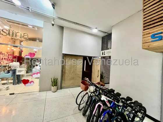 Local En Alquiler En Las Mercedes Mls #25-17324 K.f