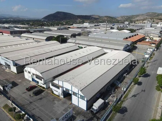 Dennymar, Alquilo Magnifico Galpón Con 2580m2 Completamente Amoblado Con Todos Los Servicios Básicos! Con Área De Oficina, Baños, Tanque Subterráneo B5a8480                                            