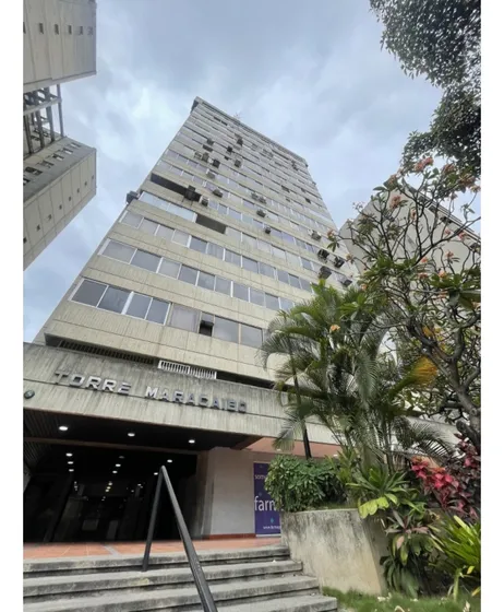 Se Vende Oficina 56m2 La Campiña 5320