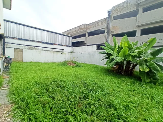 En Venta Exclusiva Casa En El Viñedo, Valencia. A Pie De Calle Luz Coelho
