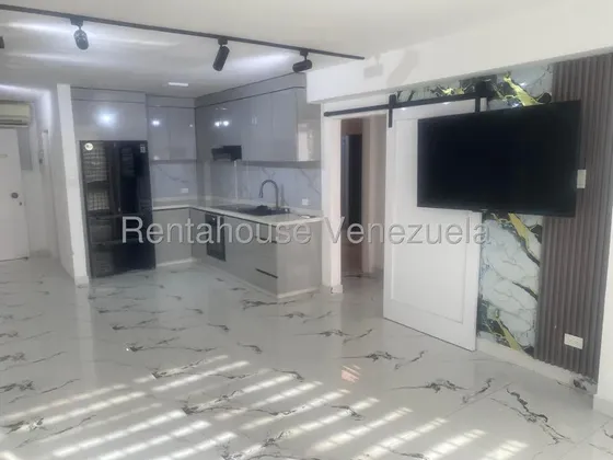 A.s Apartamento En Alquiler En Colinas De Bello Monte Yf 27-1689
