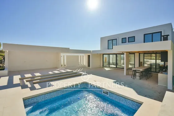 Exclusiva Casa A Estrenar En Marbella | Cada Deta...