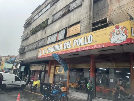 Vendo Fondo De Comercio Rest De Pollo/brasa 340m2 Puente Hierro 7408