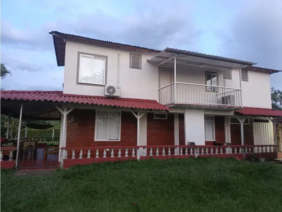 Se Vende Chalet S. El Caimo Quindío 