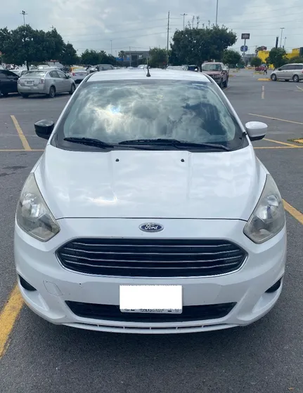 Ford Figo 1.5 Titanium Sedan At