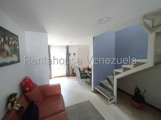 Bray Montoya Vende Encantadora Casa De 56m2 En Exclusiva Urbanización De Cabudare Posee 2 Habitaciones 2 Baños Bellas Áreas Comunes 2#5#1#0#5#7#9 Bray Montoya                                          