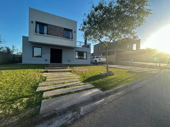 Casa En Venta En Mendoza Norte - Sector Balcones