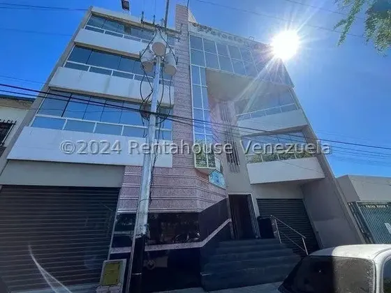 Oficina En Venta, Avenida Fuerzas Aéreas, Maracay 25-13613mfc