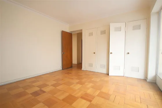 Local Comercial En Venta Con 7 Privados En Providencia