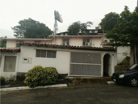 En Venta Casa 335m2 Colinas De La California 0849
