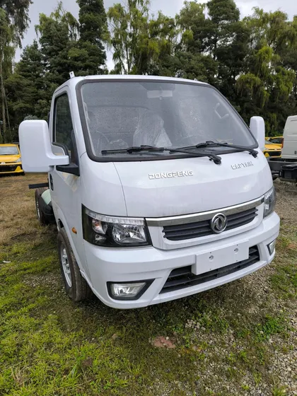 Dongfeng Captain T Cs