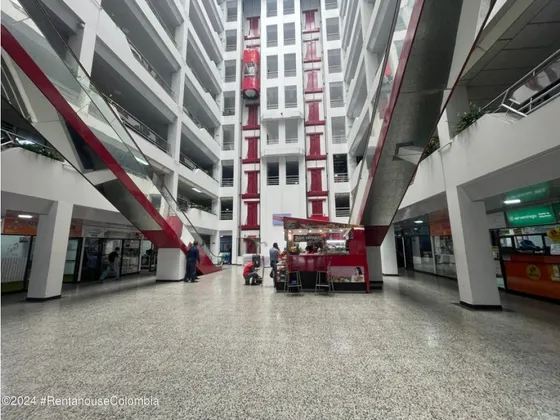 Comercial En  Ricaurte(bogota) Rah Co: 25-1024