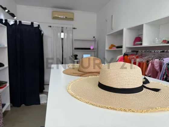 Venta Fondo De Comercio En Berisso - Av Montevideo Entre 16 Y 17