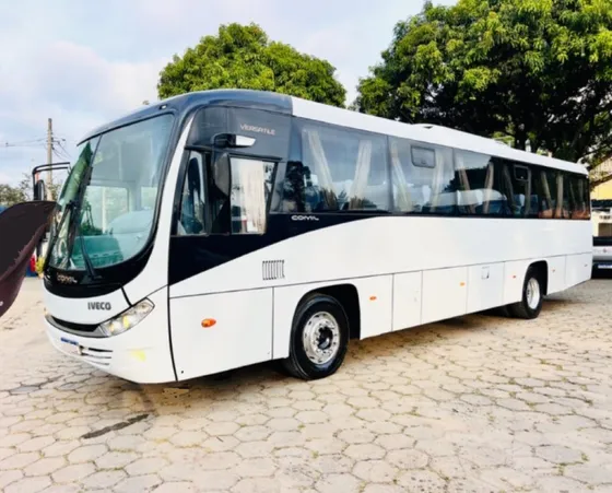 Ônibus Comil Versatile Gold Fretamentos Revisado C/ar Iveco