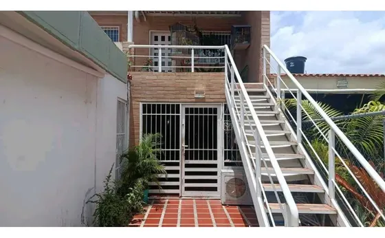 Casa En Venta, Las Quintas De Naguanagua, Abj-10213562