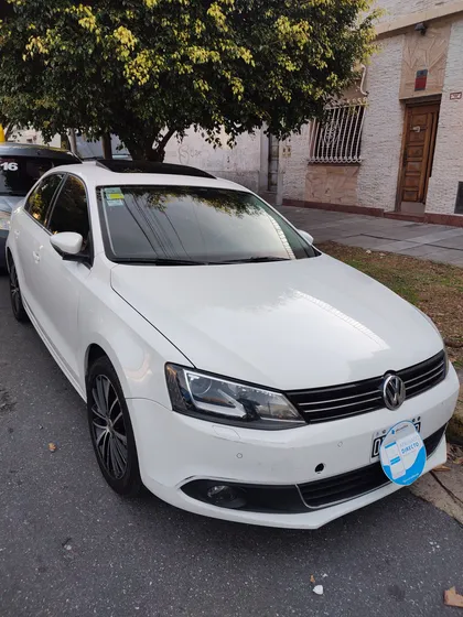 Volkswagen Vento 2.0 Sportline Tsi 200cv Bi-xenon Dsg