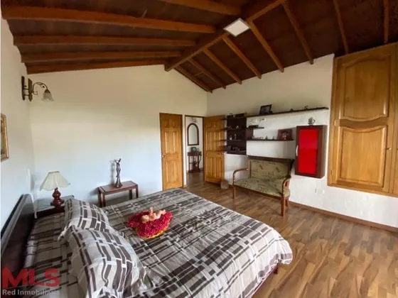 Vendo Casa Campestre Sector Cimarronas Rionegro(mls#238175)