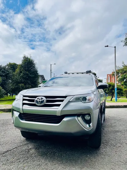 Toyota Fortuner 2.4 Street At 7as