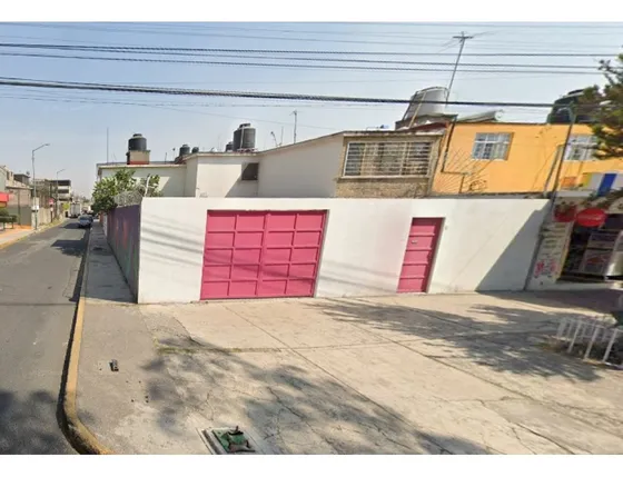Casa En Remate En Constituyentes De 1917, F-278