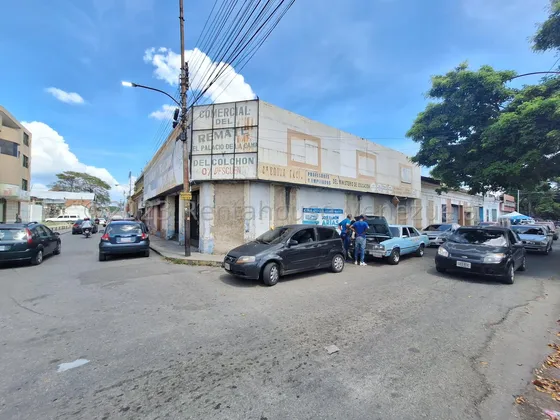 Se Vende Local En El Centro De Maracay Fvina