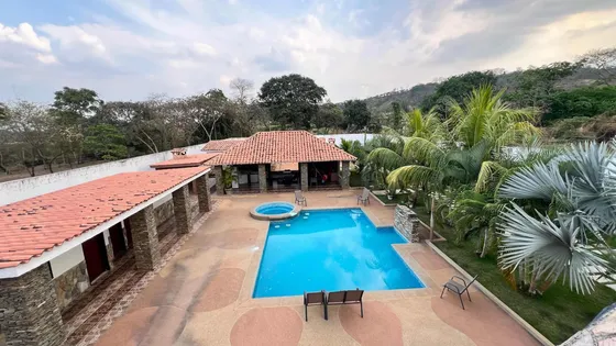 Hermosa Casa Con Piscina En Safari Ranch 2.056 M2