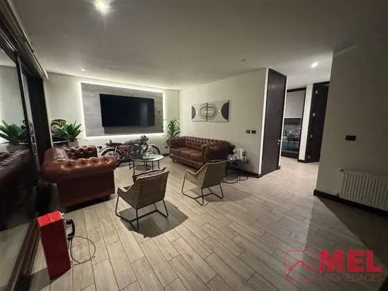 Casa En Arriendo De 5 Dorm. En Colina