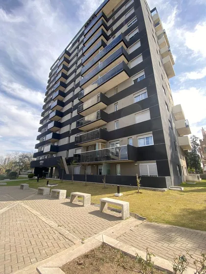 Departamento En  Venta, Dos Dormitorios Con Cochera, Opera Luxury