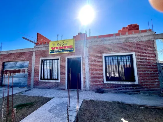En Venta Casa 2 Amb. Muy Amplia Anticipo U$s37.000- Pontevedra - Pdo. De Merlo