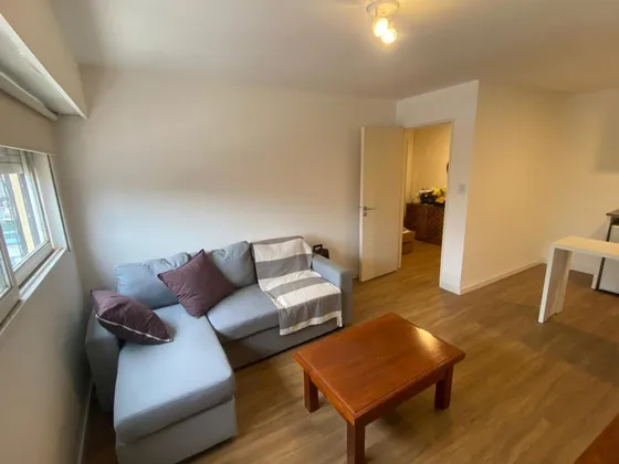 Departamento En Venta De 1 Dormitorio Con Cochera En Barrio Centro.