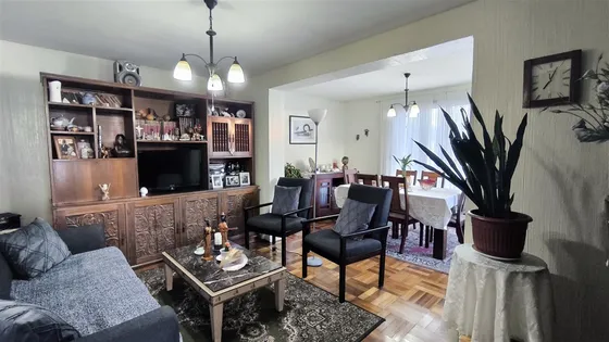 Casa En Venta De 4 Dorm. En Recoleta