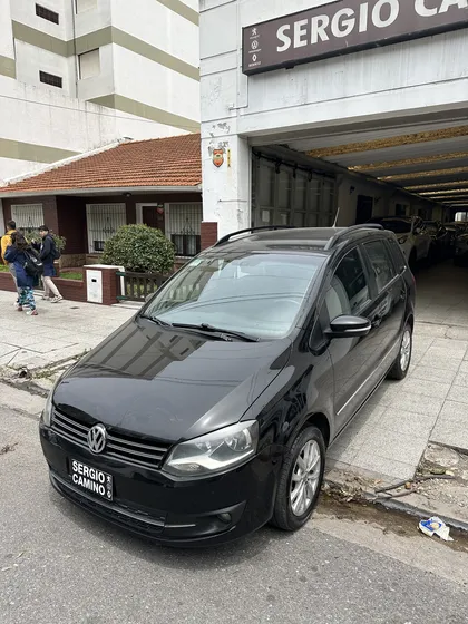 Volkswagen Suran 1.6 Highline 101cv Cuero