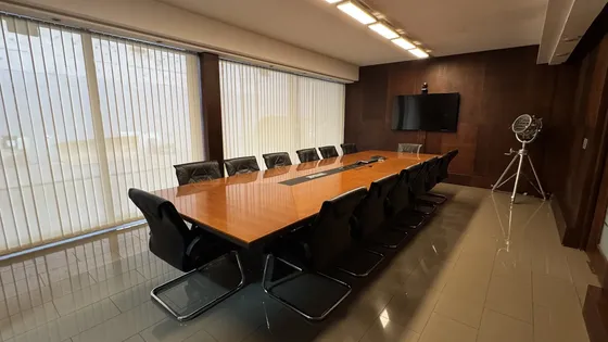 Edificio Corporativo De 3 Pisos Para Gran Empresa