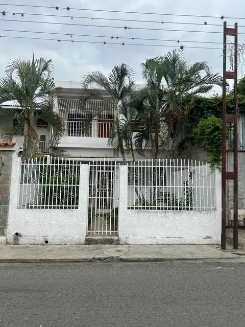 Se Vende Casa Guacara Centro A Remodelar Para Negocio (msp)