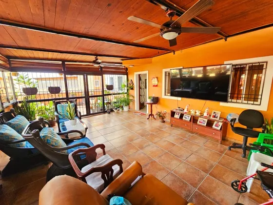 Apartamento En Colina De Loa Rios Con Terraza 