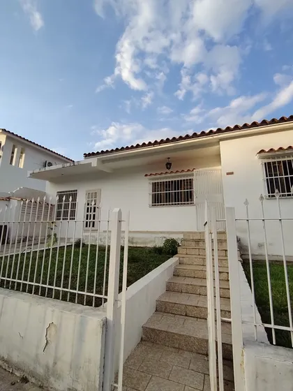 Leandro Araque Inzitu Realtors  Alquila Anexo Con Entrada Independiente En Urb Prebo Ii Valencia Edo Carabobo  Canon $ 250
