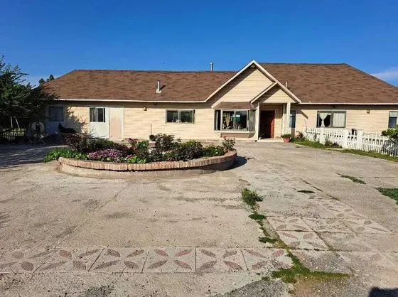 Hermosa Parcela De 5.000 Mt2 Con Piscina (70638)