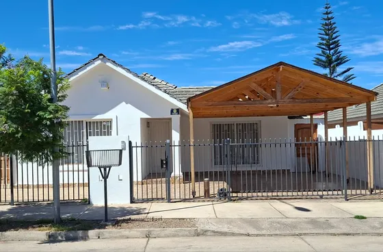 Casa Con Buena Ubicación Sector Oriente La Serena