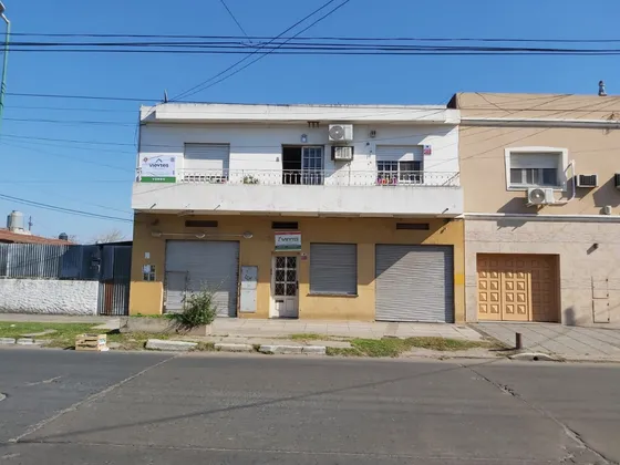 Ph Interno En Planta Baja Sobre El Plumerillo Al 600 Villa Centenario