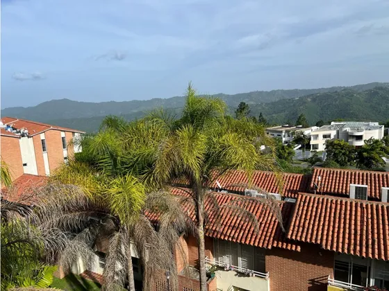 Se Vende Apto 148m2. 3h+s/3b/2e. Loma Linda