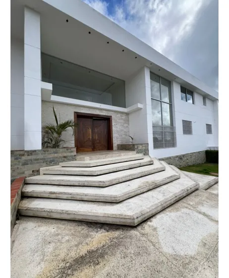 Se Vende Casa 2200m2 La Lagunita 1419