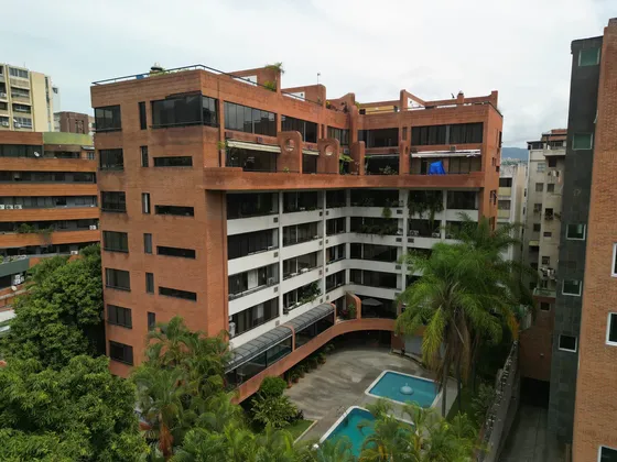 Vendo Apartamento Tipo Estudio En Campo Alegre, Chacao. Edf San Michelle Plaza.