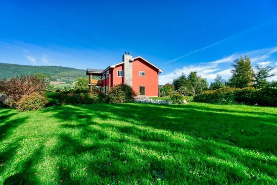 Casa Y Gran Terreno En Venta, Sector Los Riscos, P...