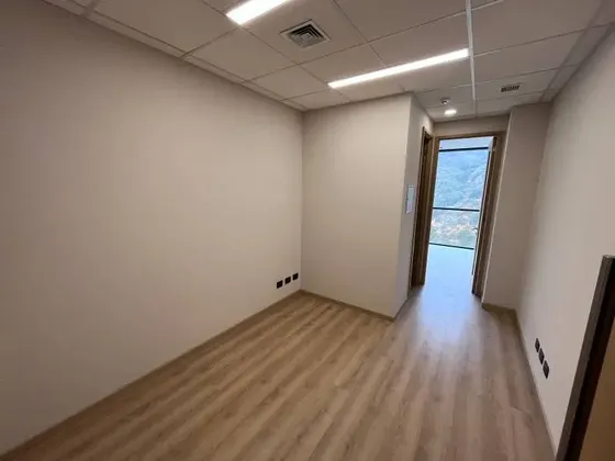 Oficina 23m2 Centro Empresarial El Salto, Valor 390.000