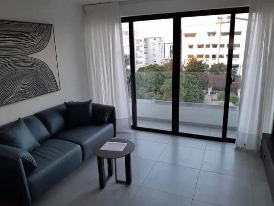 Se Alquila, Apartamentos 1hab Amueblado Moderno Ideal P/empresarios, Estudiantes, Doctores E Ejecutivos C/area Social Rooftop, Picuzzi, Lounge, Terraza Y Gym En El Vergel