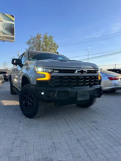 Chevrolet Cheyenne Zr2 Bison