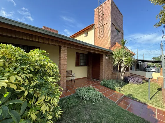 Casa Jardin Del Pilar. Hermosa!