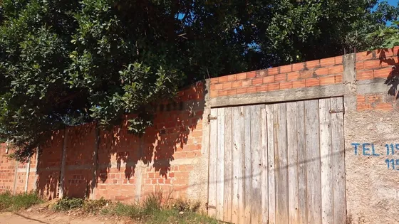 Casa Com 1 Quarto,cozinha Americana,1 Banheiro E Corredor