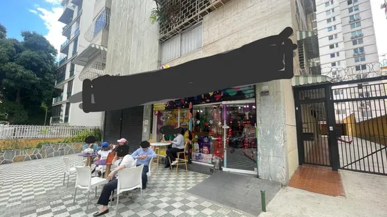 Alquilo Estupendo Local Comercial De 100mts. A Pie De Calle En Los Palos Grandes¡¡¡¡¡¡ No Dejes De Visitarlo
