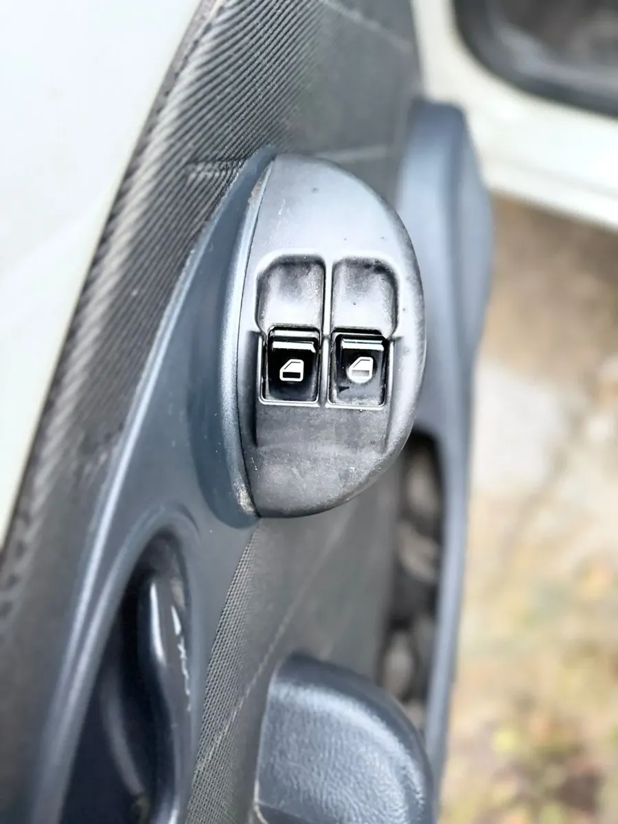 Fiat Strada 2010 1.4 Fire Flex 2p — foto 6